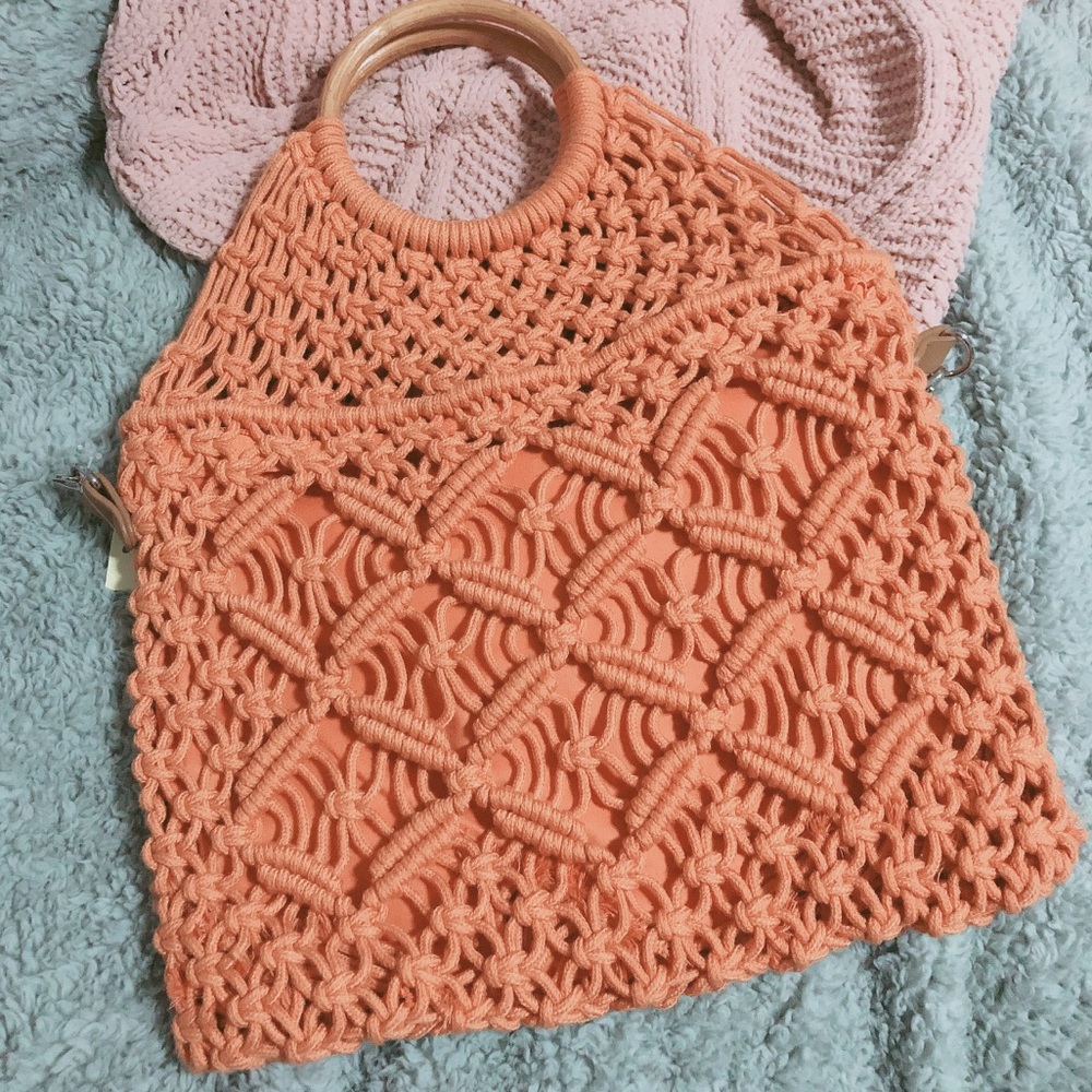 Woven Macrame Wooden Handle Tote Crossbody